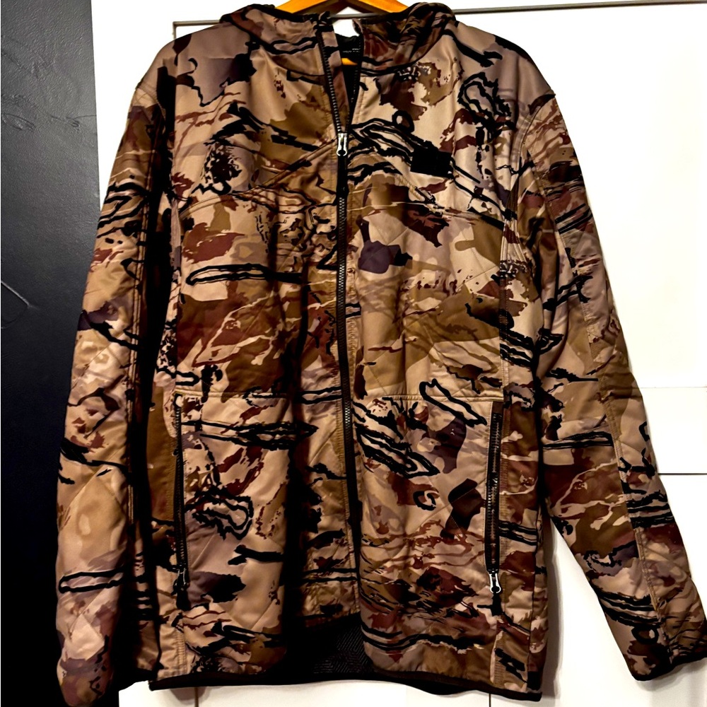 Camo Under Armour M -XXL Jacket
great condition, matching pants listed
